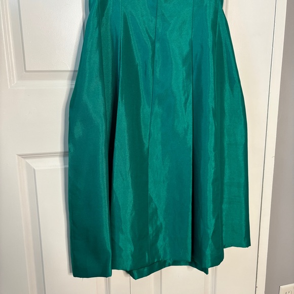 Tahari Dress with Pockets Emerald Green size 8 - Picture 6 of 11